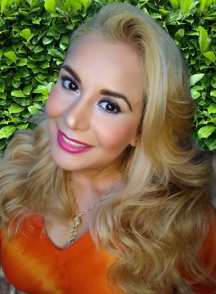 Alejandrina Uribe-Betancourt creadora de Más Belleza y Salud