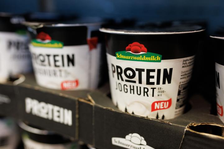 yogur proteico en el supermercado